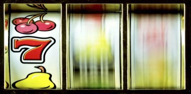 Book of Dead slot game interface showing Egyptian symbols and payline display